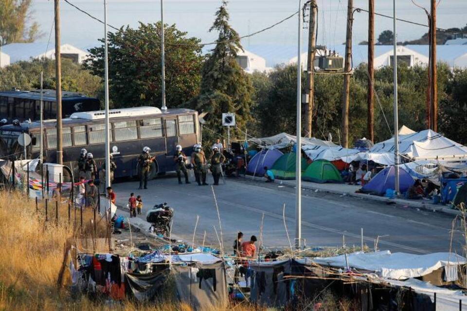 Nach Brand im Flüchtlingslager Moria