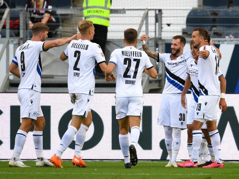 1. Spieltag: Bielefeld gelingt beim Bundesliga-Comeback 1 ...