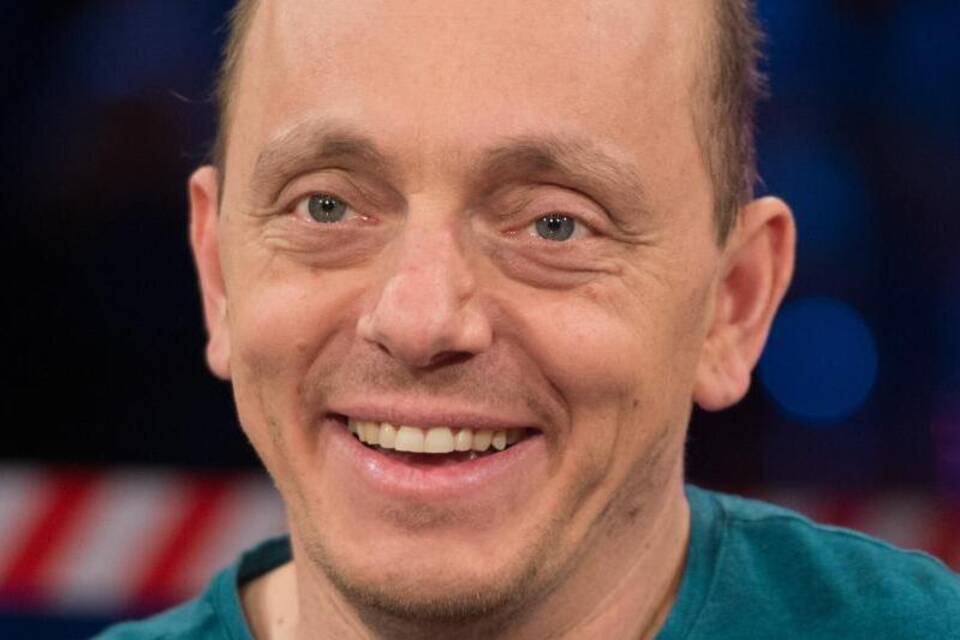 Bernhard Hoëcker Bernhard Hoëcker