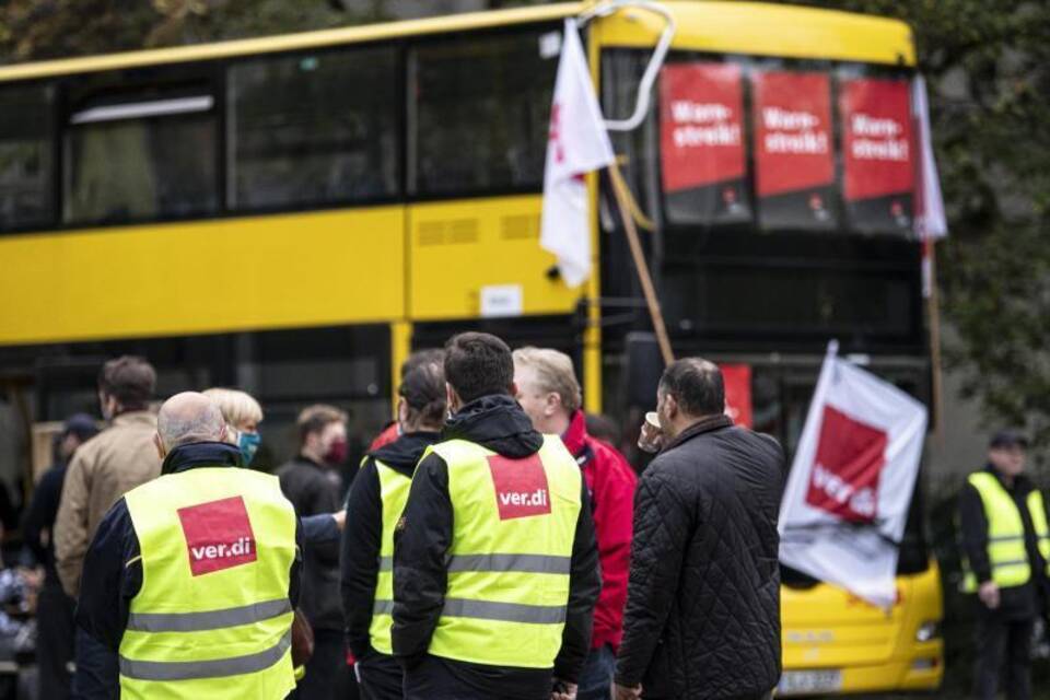 Warnstreiks im öffentlichen Dienst - Berlin