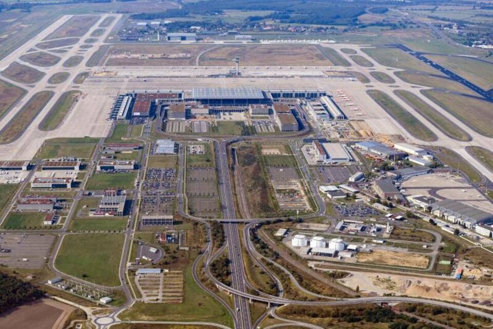 Hauptstadtflughafen BER Hauptstadtflughafen BER