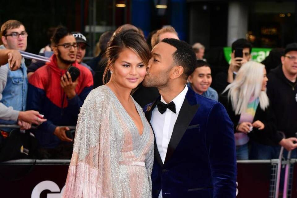 Chrissy Teigen & John Legend