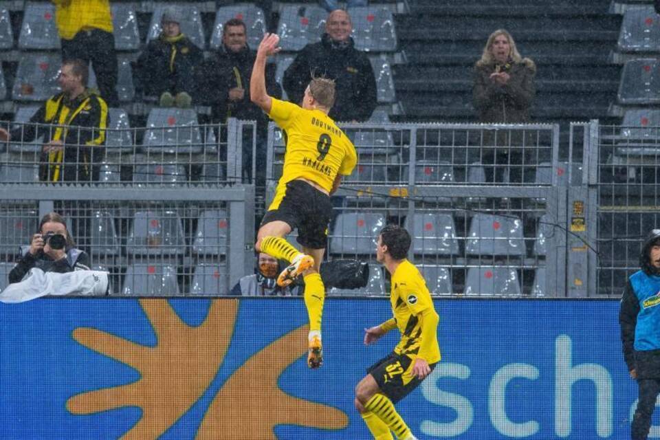 Borussia Dortmund - SC Freiburg Borussia Dortmund - SC Freiburg