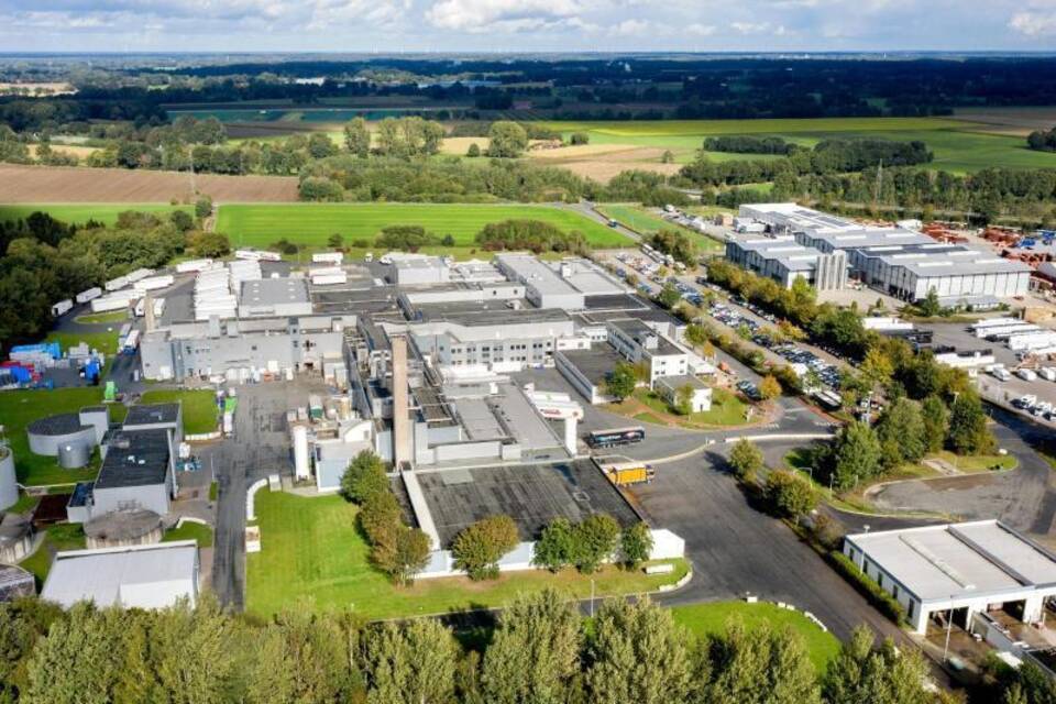 Über 60 Corona-Infektionen in Schlachthof in Niedersachsen Über 60 Corona-Infektionen in Schlachthof in Niedersachsen