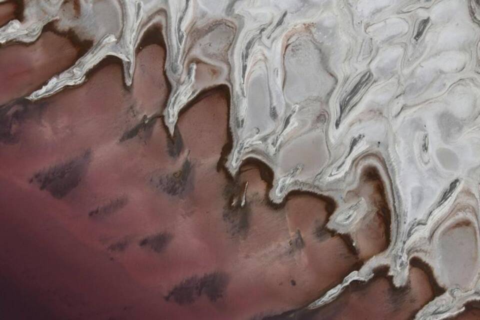 KINA - Wenn der Salzsee rot wird KINA - Wenn der Salzsee rot wird
