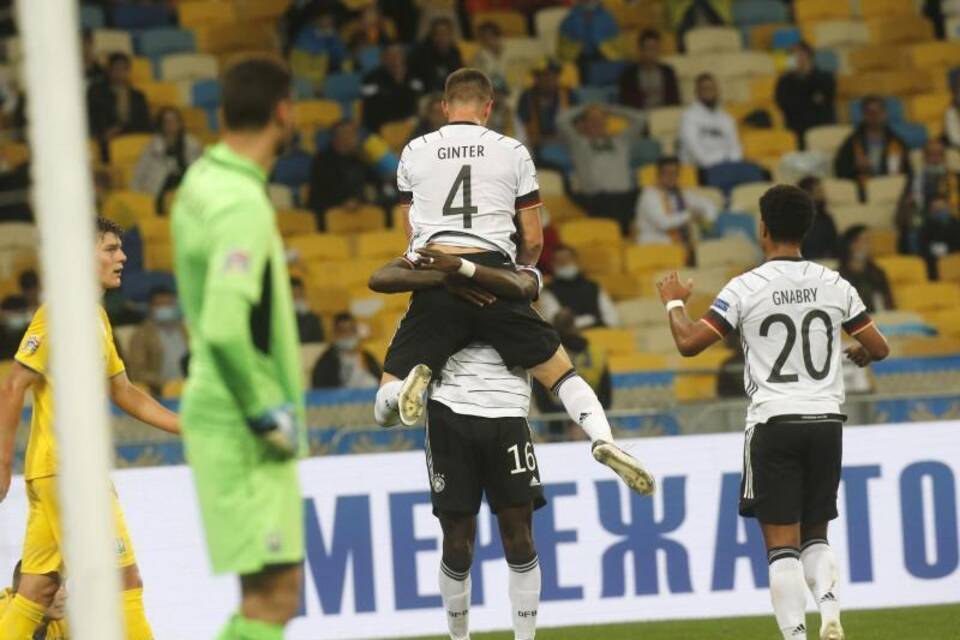 Torjubel nach dem 1:0 Torjubel nach dem 1:0