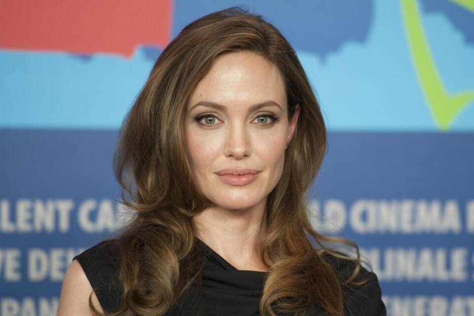 Angelina Jolie Angelina Jolie