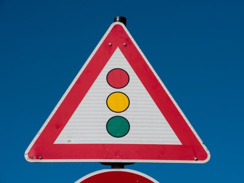 Grün, orange, rot: EU-Staaten beschließen Corona-Ampel für ...