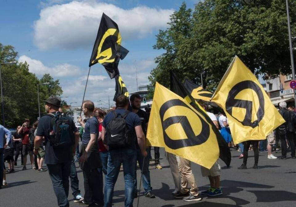 "Identitäre Bewegung" "Identitäre Bewegung"