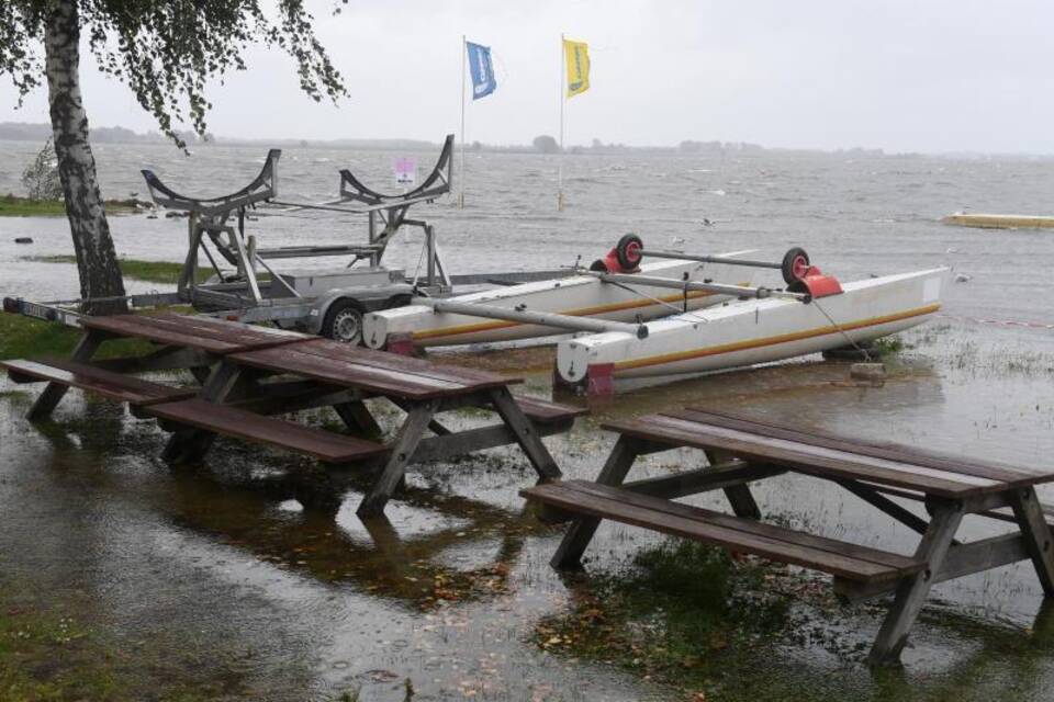 Stürmisches Herbstwetter an der Ostsee