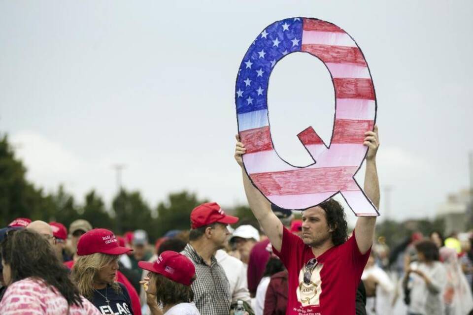 «QAnon» «QAnon»
