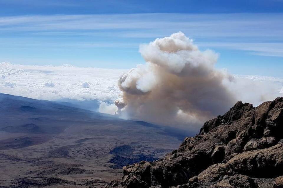 Feuer am Kilimandscharo