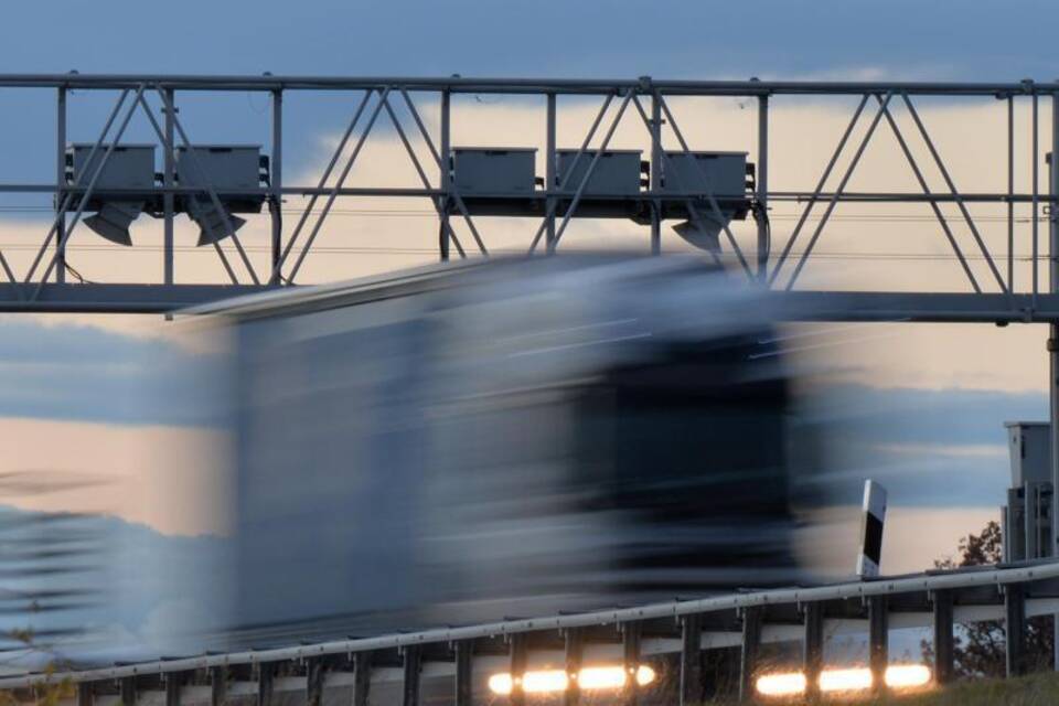 Maut-Kontrollbrücke auf A4