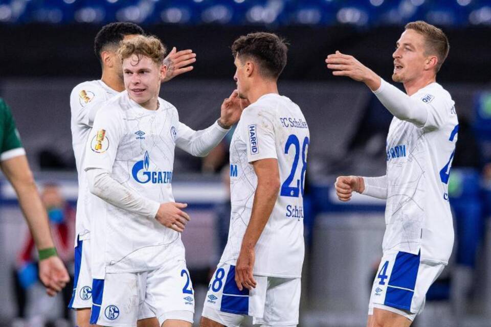1. FC Schweinfurt 05 - FC Schalke 04 1. FC Schweinfurt 05 - FC Schalke 04