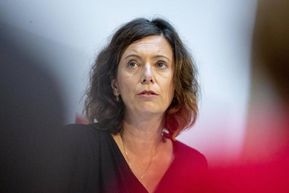 Eva Menasse Eva Menasse