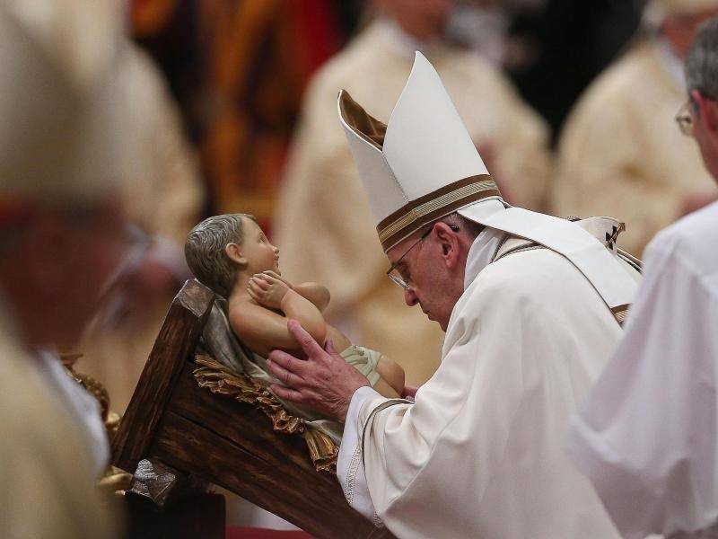 Weihnachten 2022 Papst Papst erinnert in Weihnachtsbotschaft an Opfer von Krieg und Krisen