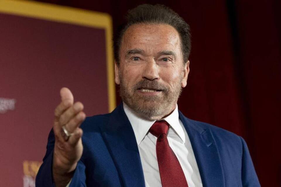 Arnold Schwarzenegger Arnold Schwarzenegger