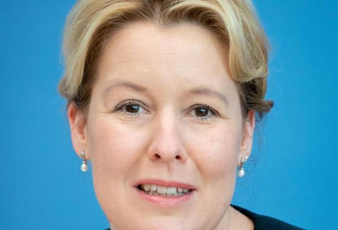 Bundesfamilienministerin: Giffeys Doktorarbeit: CDU für ...