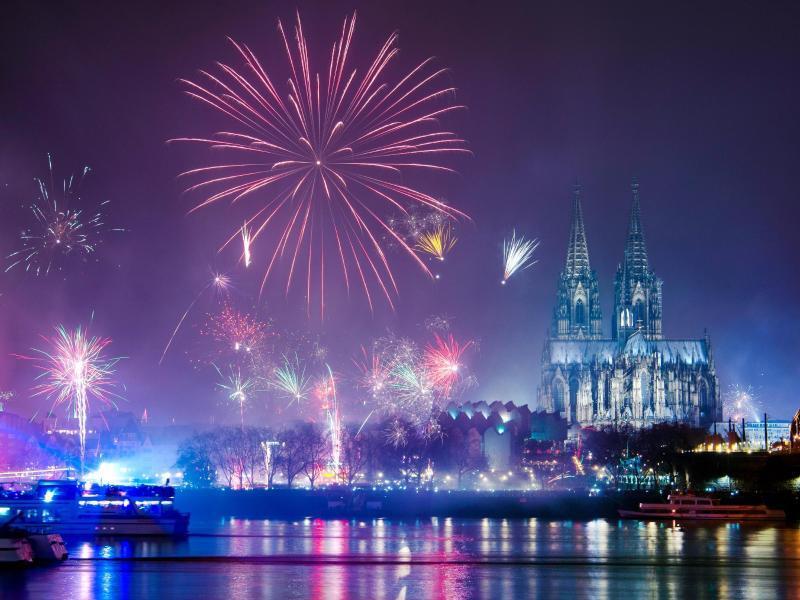 Wegen Corona-Pandemie: Feuerwerk zu Silvester - ja oder nein? Debatte