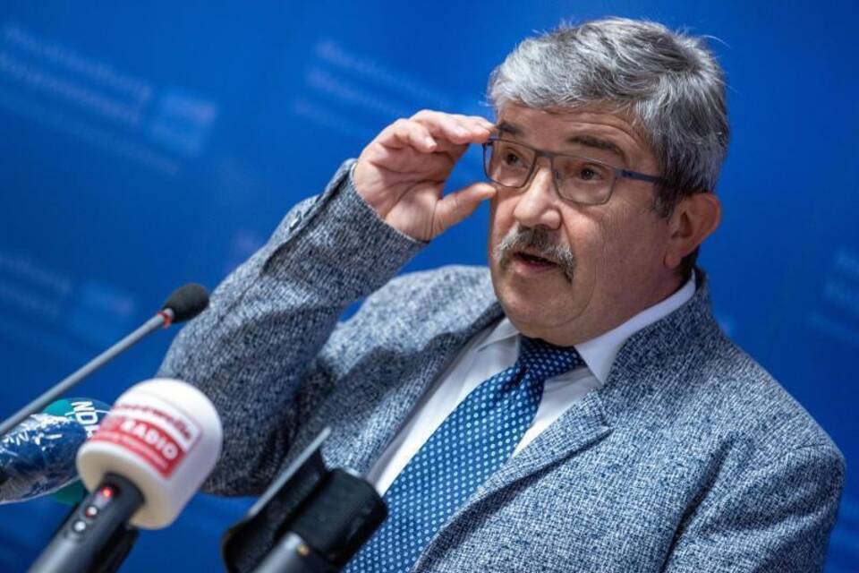 Innenminister Caffier tritt zurück Innenminister Caffier tritt zurück