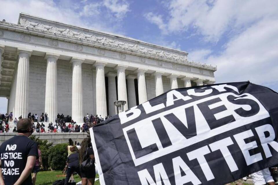 Black Lives Matter Black Lives Matter