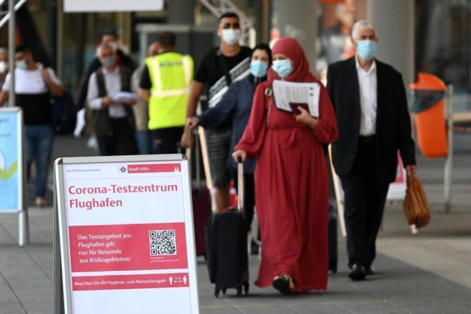 Testzentrum am Flughafen Testzentrum am Flughafen