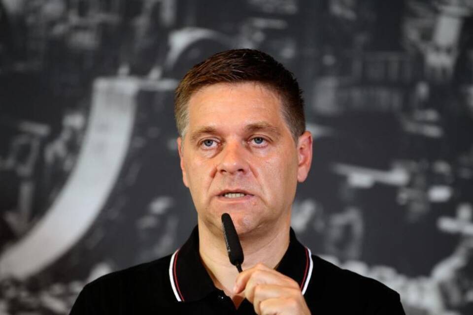 Oliver Ruhnert Oliver Ruhnert