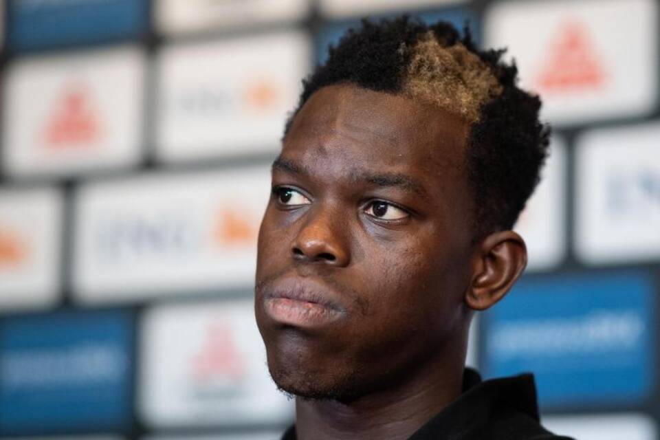 Basketballspieler Dennis Schröder Basketballspieler Dennis Schröder