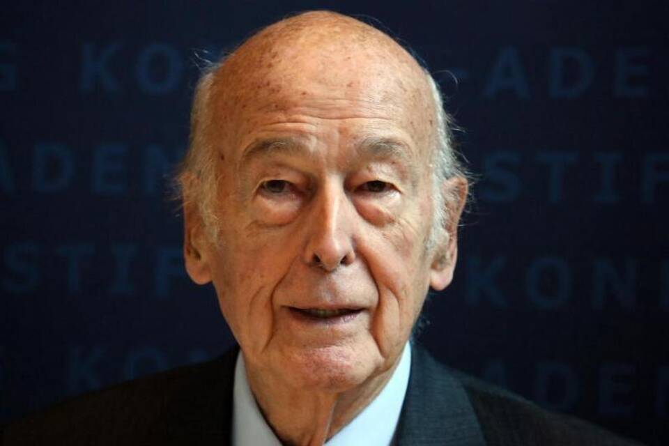 Valery Giscard d'Estaing Valery Giscard d'Estaing