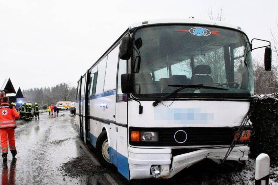 Schulbus-Unfall Schulbus-Unfall