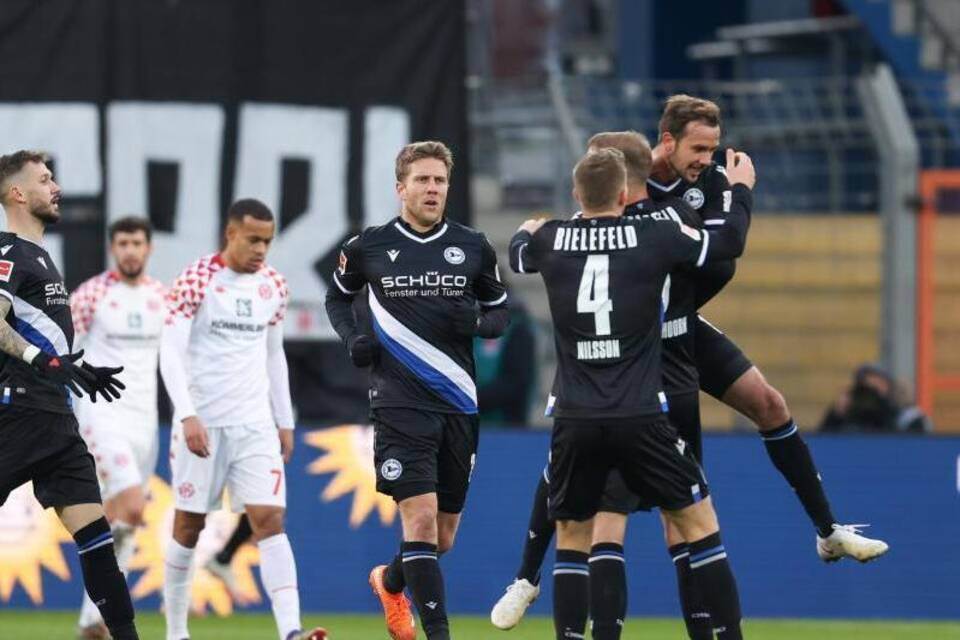 Arminia Bielefeld - 1. FSV Mainz 05 Arminia Bielefeld - 1. FSV Mainz 05