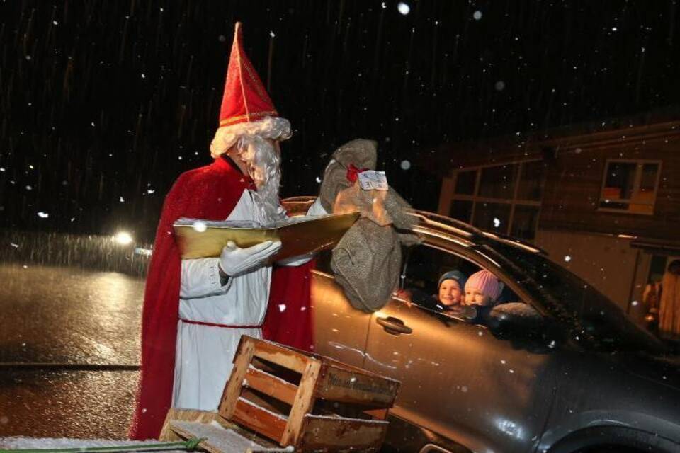 Drive-in-Nikolausaktion in Rettenberg