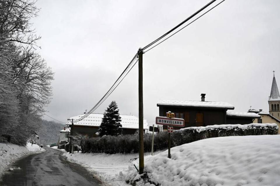 Helikopter stürzt in den Savoyen ab Helikopter stürzt in den Savoyen ab