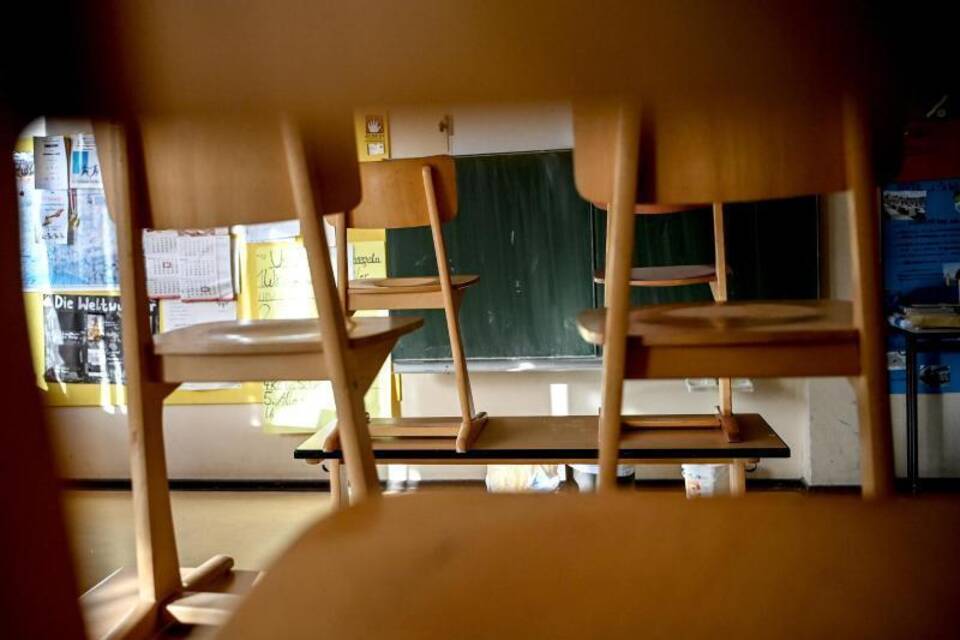 Schulschließungen Schulschließungen