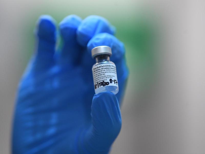 Wichtige Hürde genommen: Corona-Impfstoff von Biontech ...
