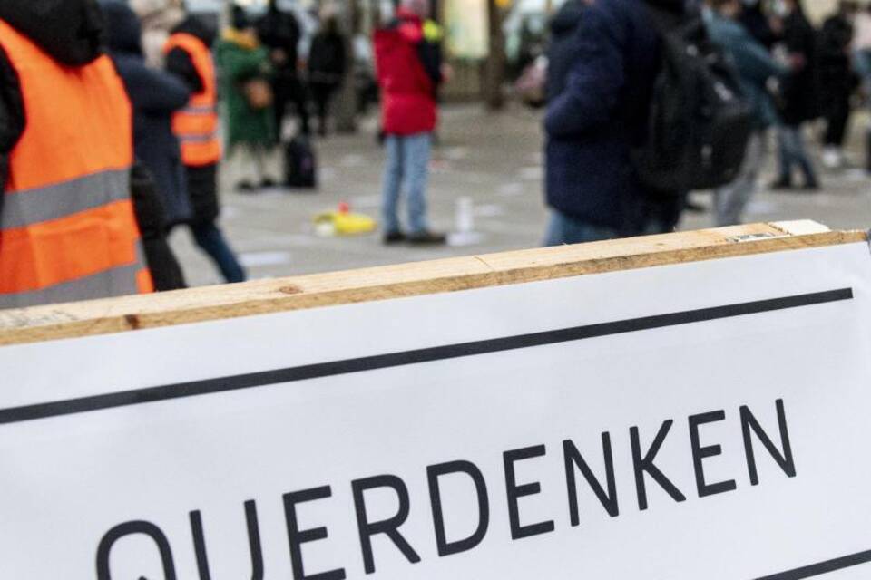 «Querdenken» «Querdenken»