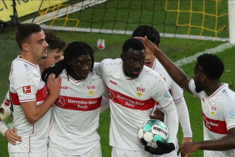 Borussia Dortmund - VfB Stuttgart Borussia Dortmund - VfB Stuttgart