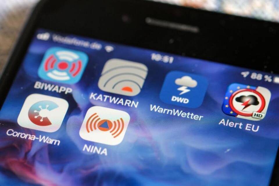 Warn-Apps auf einem Smartphone Warn-Apps auf einem Smartphone