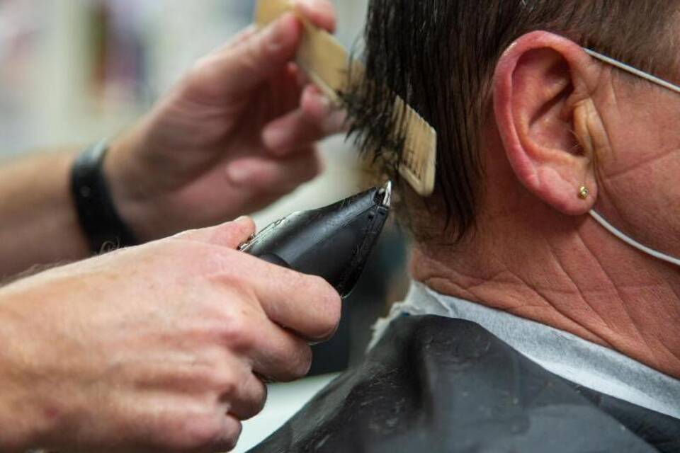 Haare schneiden Haare schneiden