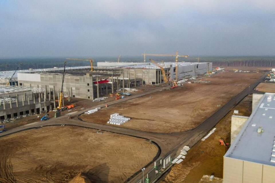 Baustelle der Tesla Giga-Factory Baustelle der Tesla Giga-Factory