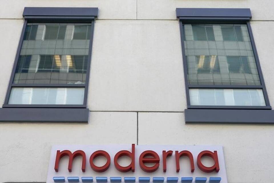 FDA erteilt Moderna-Impfstoff Notfallzulassung für die USA FDA erteilt Moderna-Impfstoff Notfallzulassung für die USA