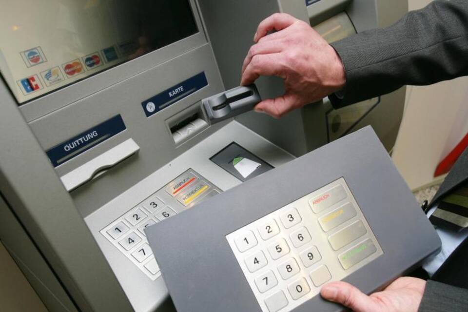 Datenklau am Geldautomaten Datenklau am Geldautomaten