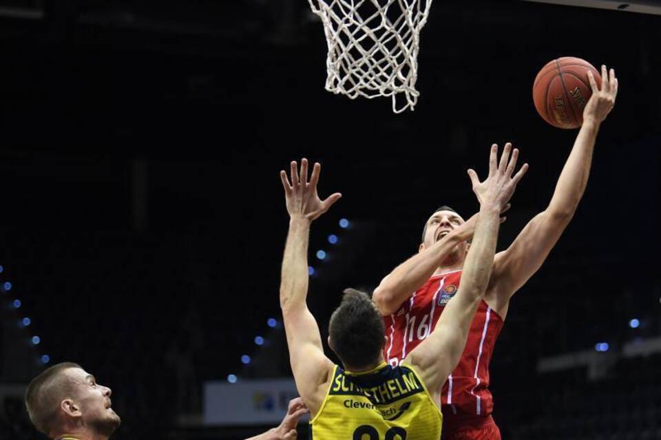 EWE Baskets Oldenburg - FC Bayern München