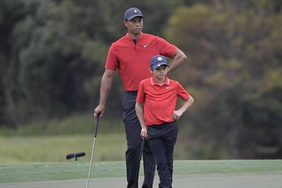 Charlie und Tiger Woods