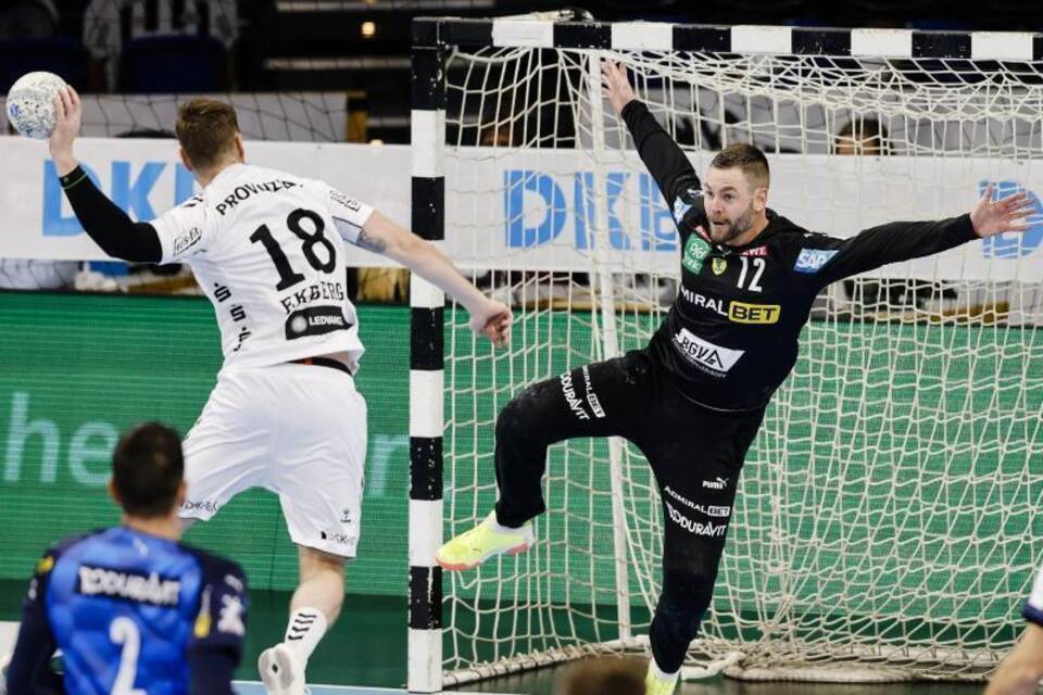 Niclas Ekberg Niclas Ekberg