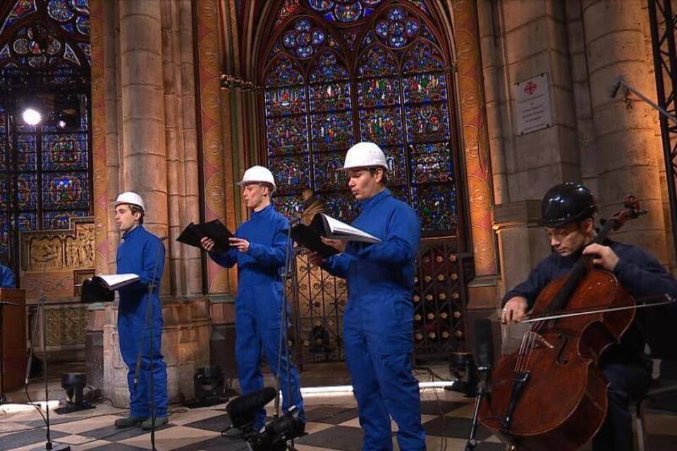 Weihnachtskonzert in Arbeitsmontur Weihnachtskonzert in Arbeitsmontur