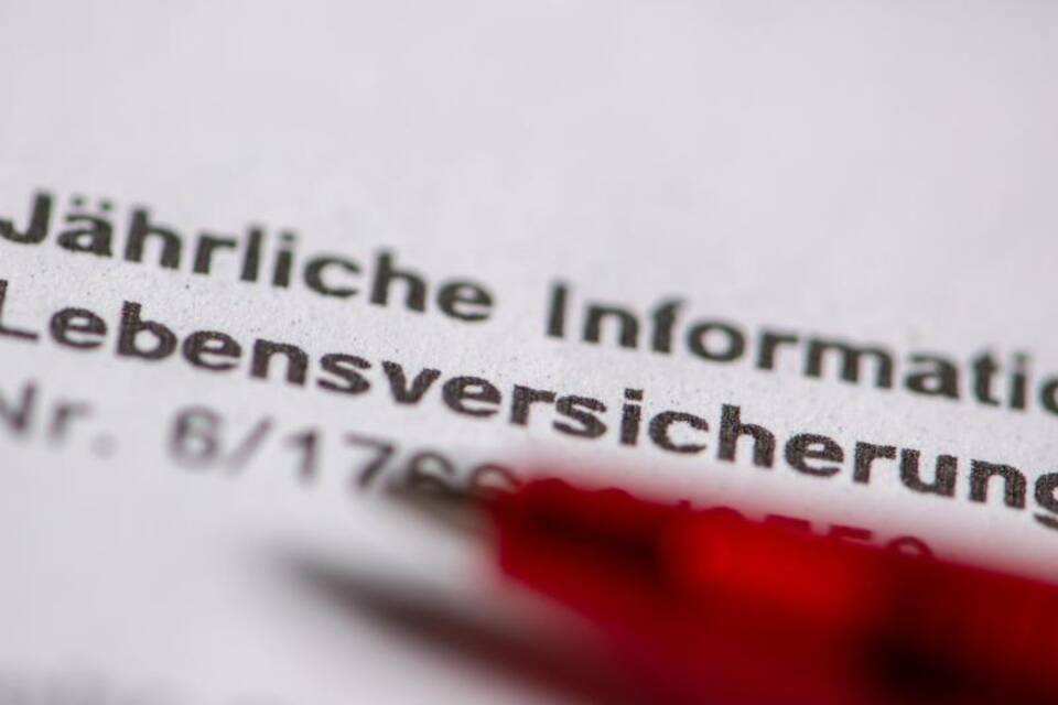 Lebensversicherung weiter bröckelnde Garantien Lebensversicherung weiter bröckelnde Garantien