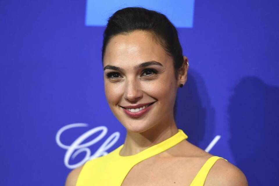 Gal Gadot Gal Gadot
