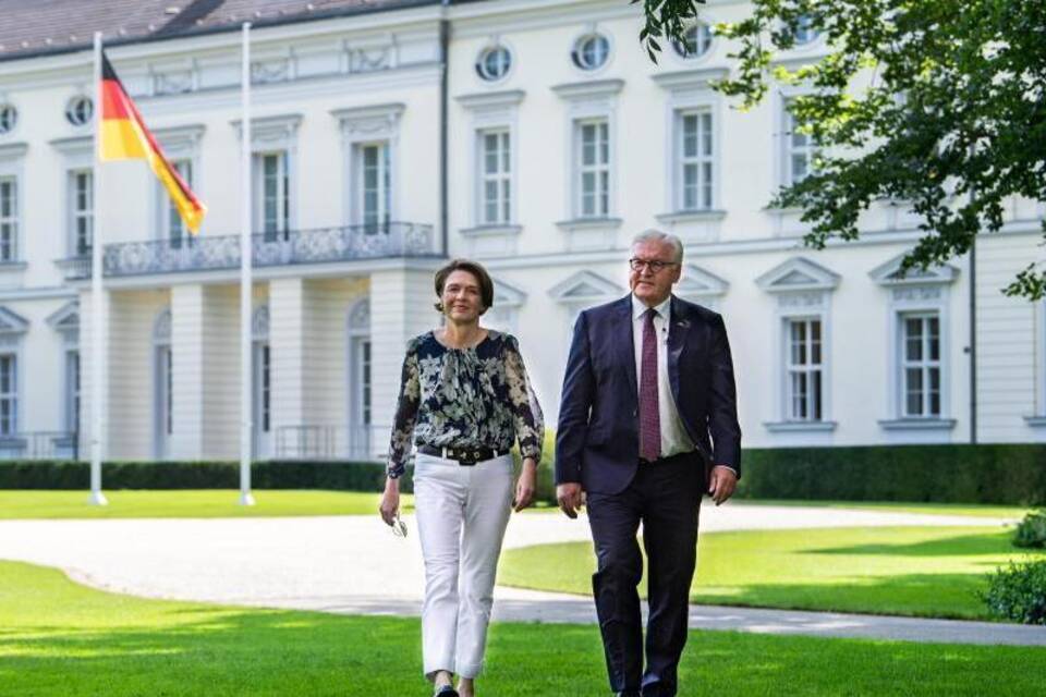 Frank-Walter Steinmeier und Elke Büdenbender Frank-Walter Steinmeier und Elke Büdenbender