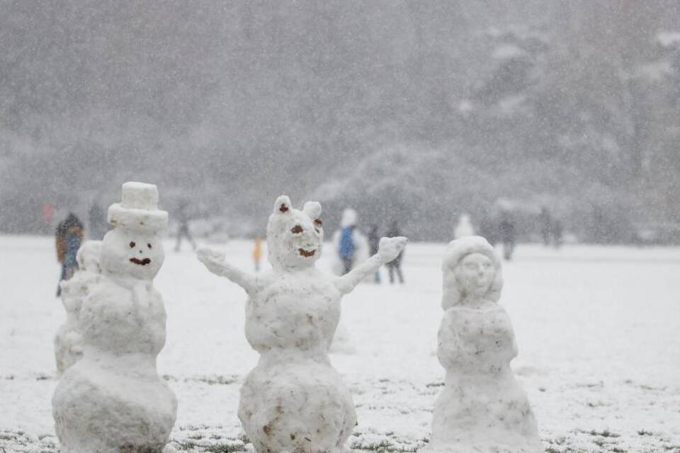 Schnee-Figuren in Leipzig